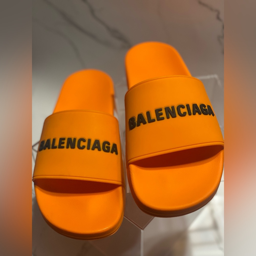 Balenciaga SZ 43E/10US Men’s Pool Slide Smooth Rubber Logo in Orange/Black